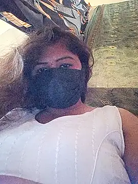 telugu_pellam143 webcam
