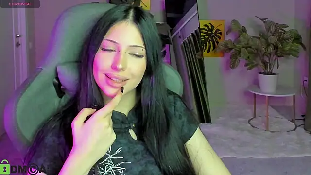 DianaRayyy webcam