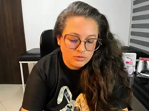 SaraThonson_ webcam