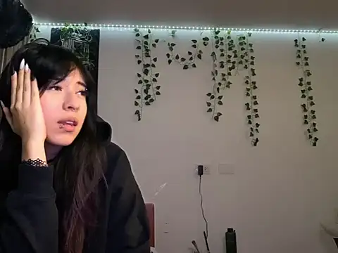 ItsJustIvy webcam