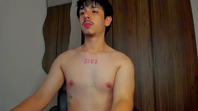 Maximo_Miller webcam