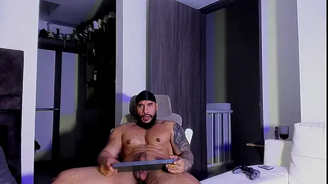 Andrew_Johnnson webcam