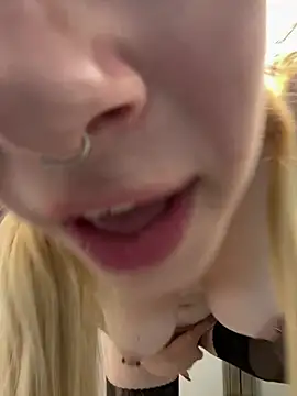 michelle_lovique webcam