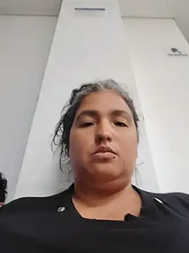 SCARLETTBLOOMHOT webcam