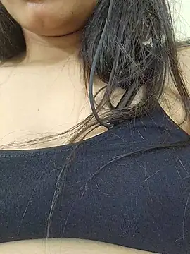 CuteSarikaLIVE webcam
