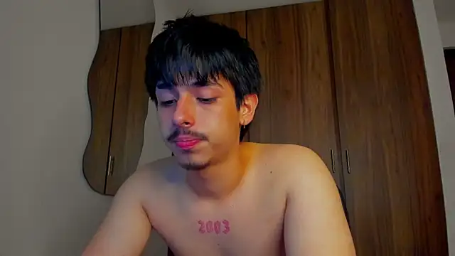 Maximo_Miller webcam