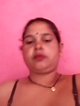 HotRavitapal live cam on StripChat