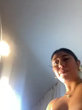 Antonella_Moreau webcam