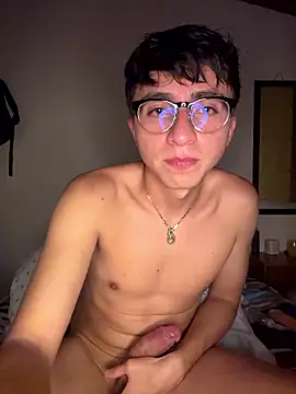 CamiRojas_boy webcam