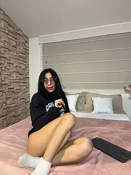 Lucyjoi webcam
