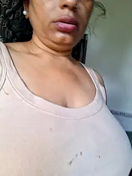 SWEETY01990 webcam