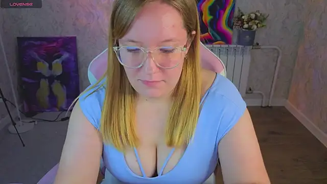 Sophia_Millery webcam