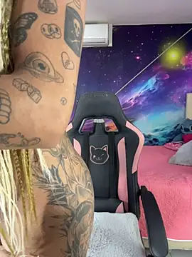 Nella_Dolls webcam