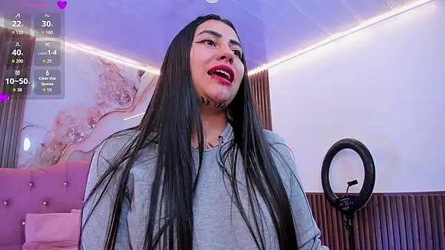 Kiara_tay