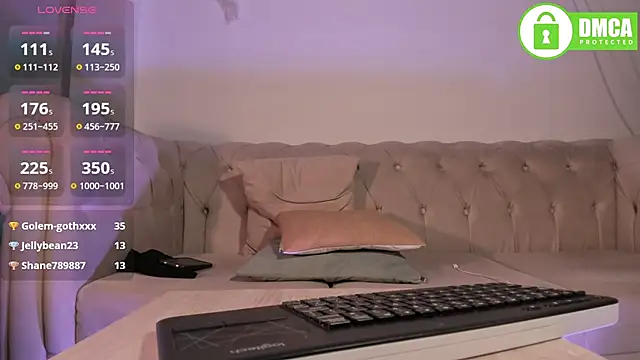 zoe_37 webcam