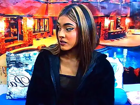 IndianPretty14u2Luv webcam