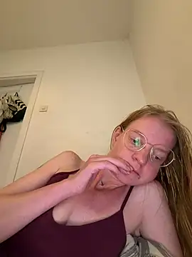 Jannis1992's cam show statistics and live stream