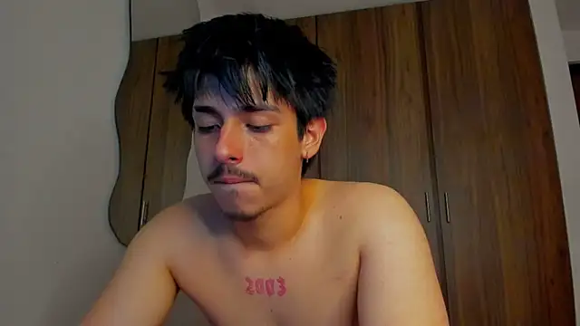 Maximo_Miller webcam