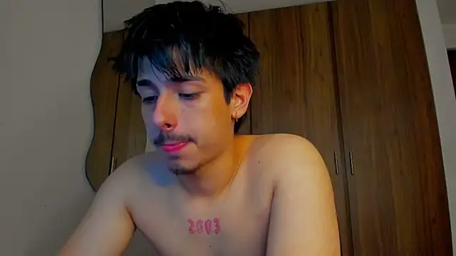 Maximo_Miller webcam
