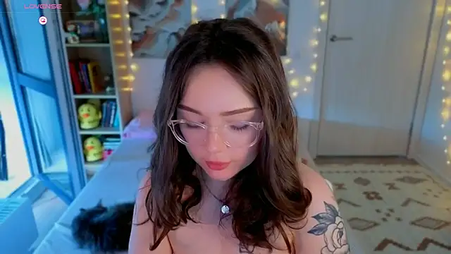 MilenaSaint webcam