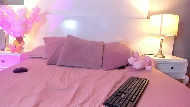 Elisasue webcam