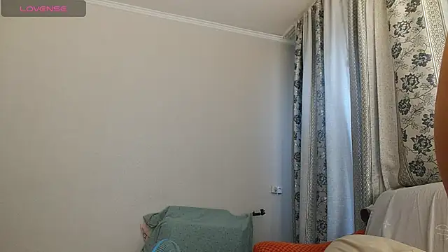 MissValday webcam