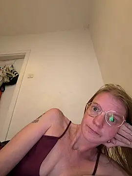 jannis1992 live cam on StripChat