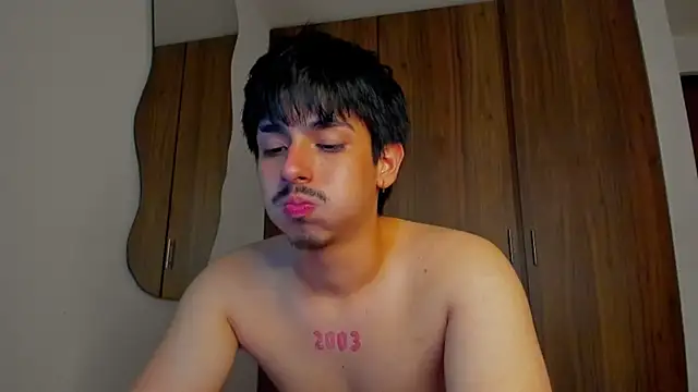 Maximo_Miller webcam
