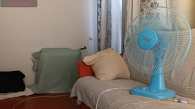 MissValday webcam