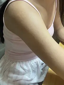 Mina048 webcam
