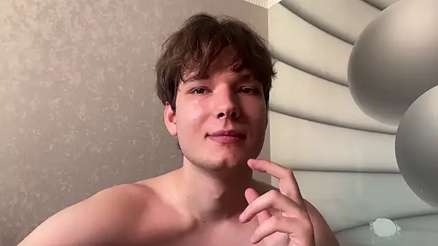 tomasdickpick (M twink) - take off a T-shirt