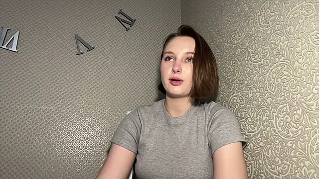 LovieClausing webcam