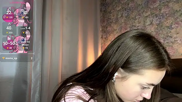 LoraDavi live cam on StripChat