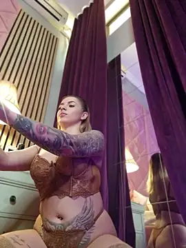 Miniatura de la webcam en directo de IveySin con #girls, #hd y #mobile