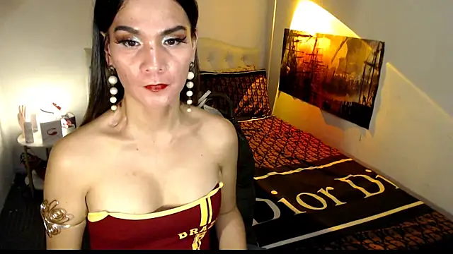 NinaDOM4CUM webcam