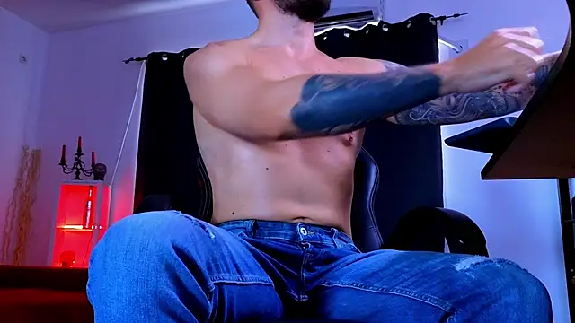 MightyAaron66 live cam