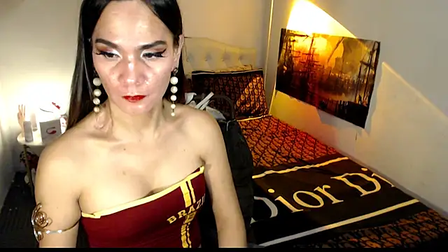 NinaDOM4CUM webcam