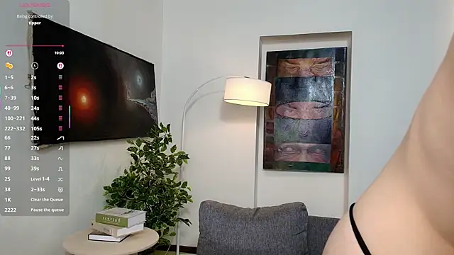 AminaRuthers webcam