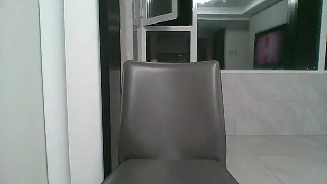 nole_china7 (Ask my age) - talk / fun / cum