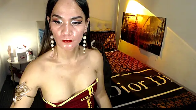 NinaDOM4CUM webcam