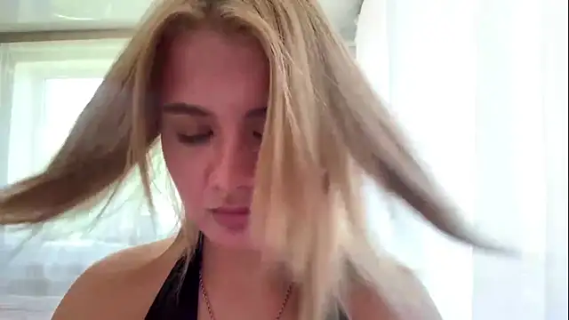 Lambo_Girl11 webcam