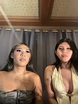hugecock_tamira webcam