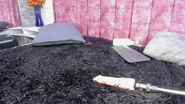 lucy78pretty webcam