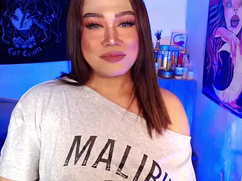 MelindaOnDuty_ webcam