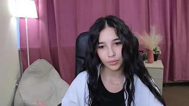 LilianHamersly webcam