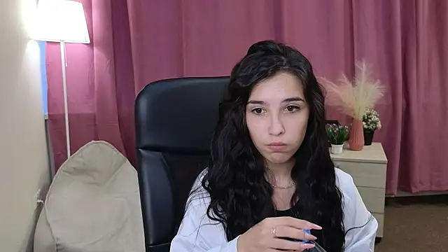 LilianHamersly webcam