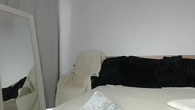 Layla23a webcam