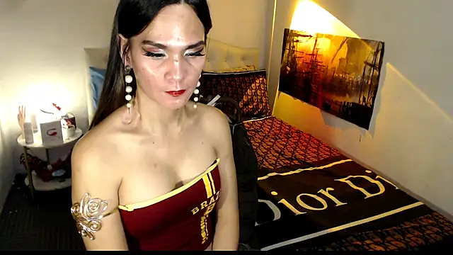 NinaDOM4CUM webcam