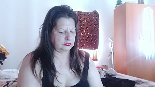 ExtasyMature live cam on StripChat