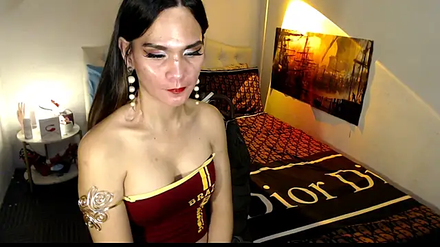 NinaDOM4CUM webcam